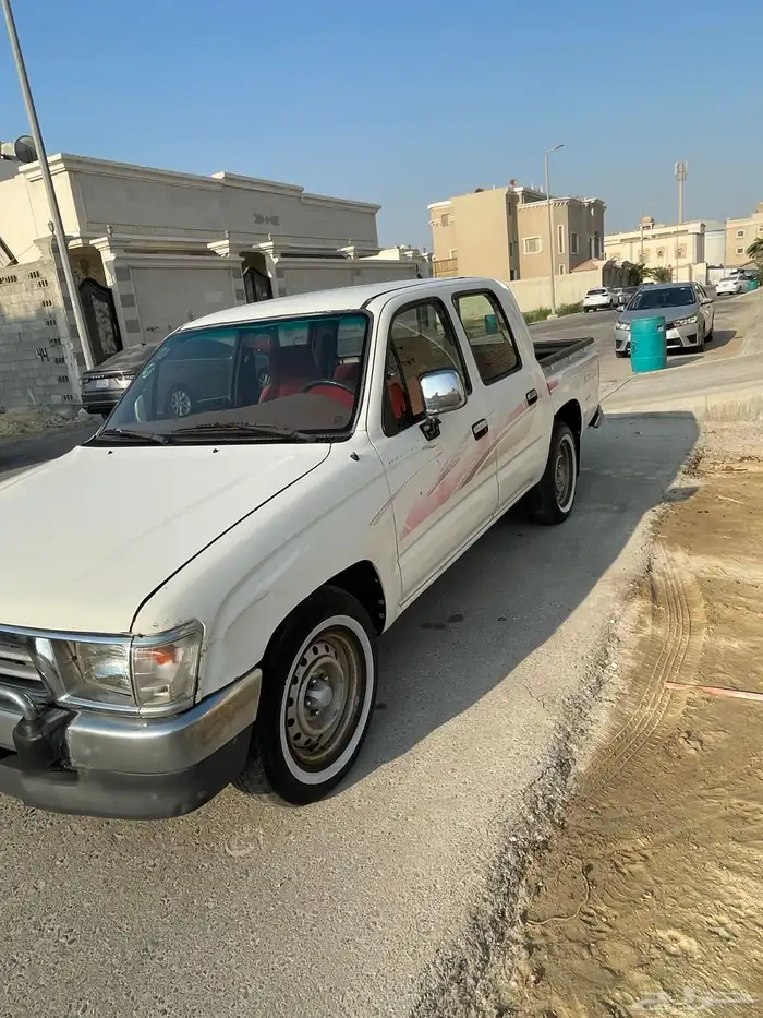 للبيع هايلوكس 2001 7