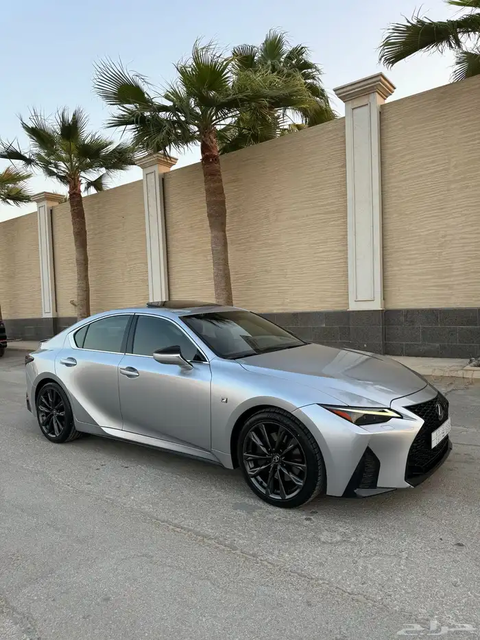 لكزس is 350 F sport ( بحالة الوكالة ) 2