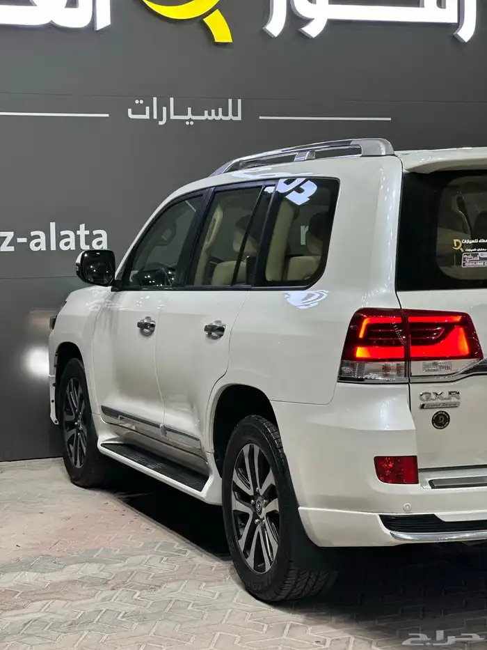 لاندكروزر جي اكس ار جراند تورنق - 2019 - 8 سلندر 10