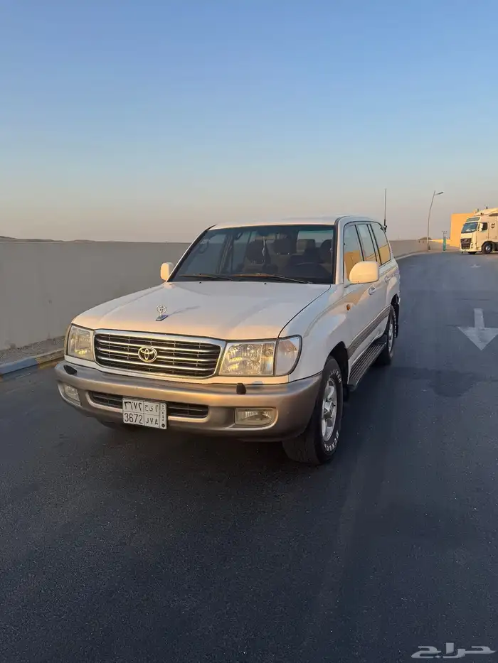 جيب لاندكروزر vxr 1