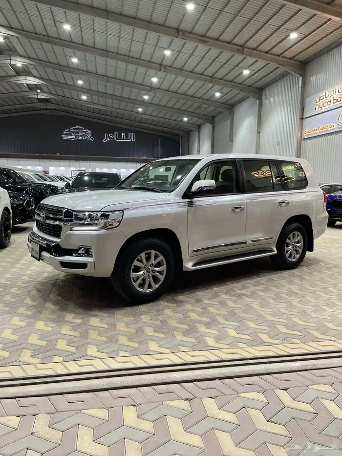 جكسار هدد V8 مكيفين ثلاجه زحف 2020 1