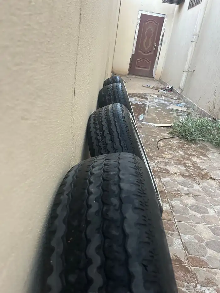 كفرات يوكهاما بجنوط مرسدس 1