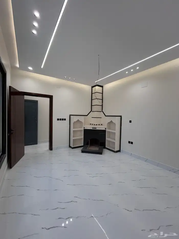 للبيع روف علوي مع ملحق وشقق ارضيه مع مدخل سياره بسعر مناسب 2