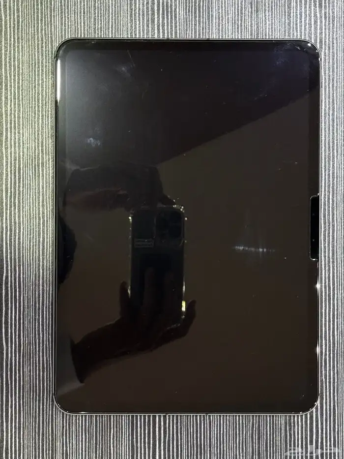 ابل ايباد M4 شريحه وآي فأي 0