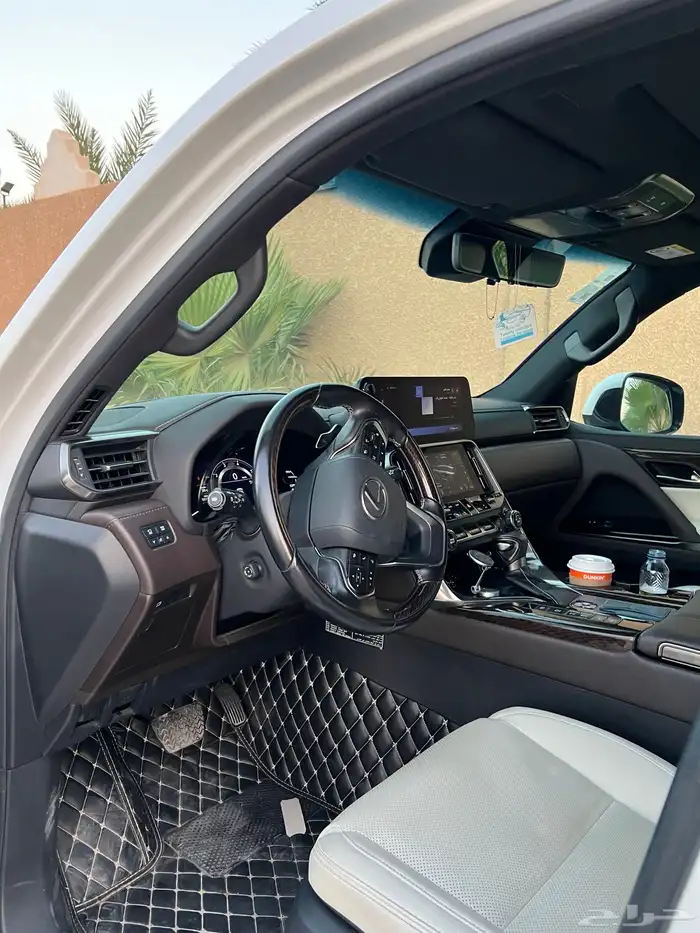 جيب لكزس 2023 اوف وايت ((تم البيع)) 5