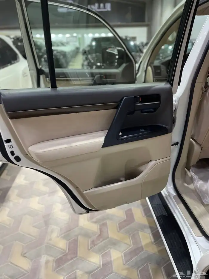 جكسار هدد V8 مكيفين ثلاجه زحف 2020 8