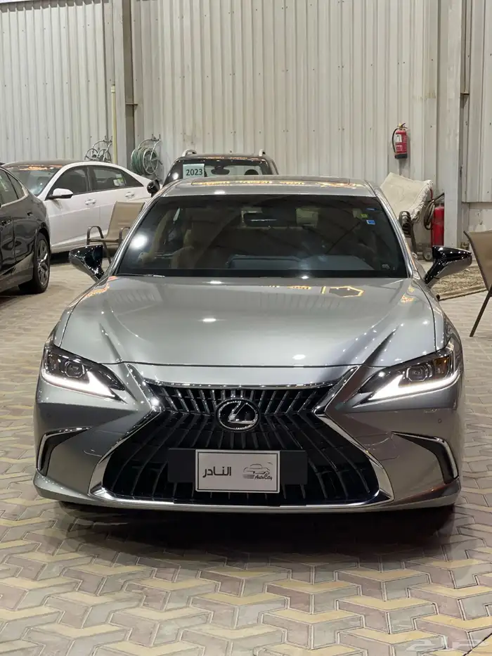 لكزس Es250 AA سعودي 2025 عداد 8 الاف 3