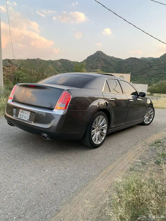 كرايسلر 2014 اعلى فئه v8 1