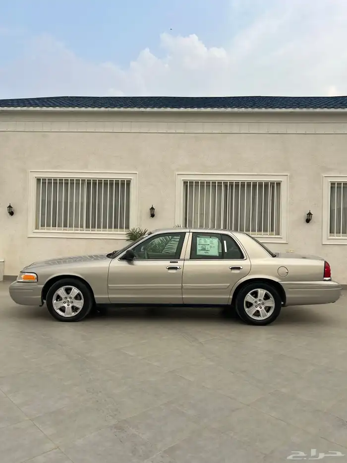 فورد كراون فكتوريا 2011 سعودي 12