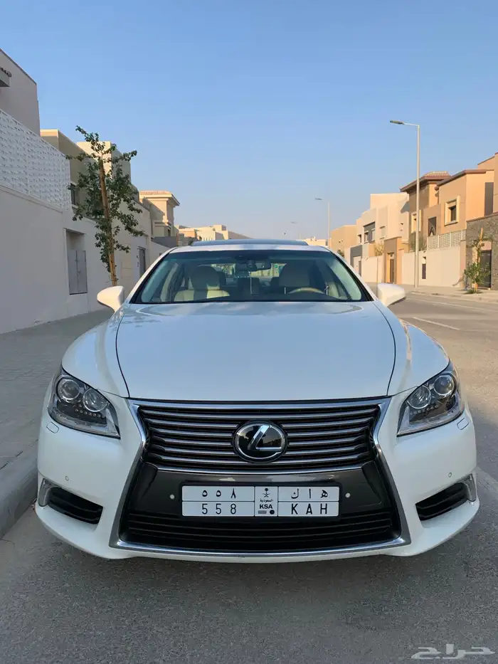 للبيع اربع مساعدات هيدروليك LS460 2013 0