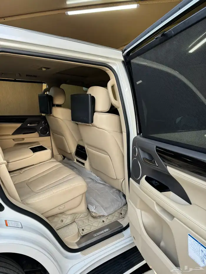 لكزس 2020 سعودي LX 19