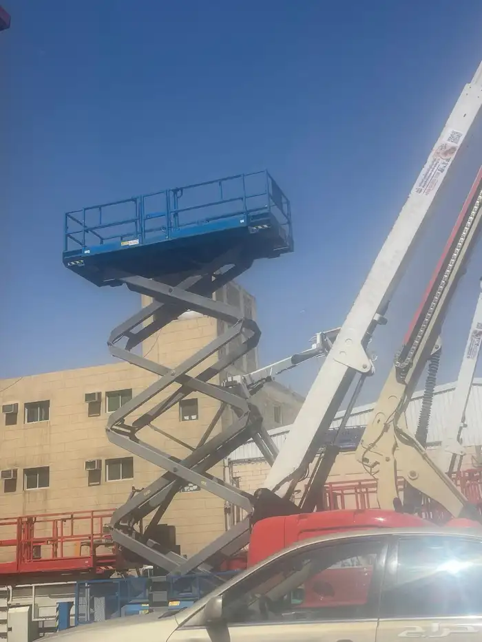 تأجير الرافعات الشوكيه وبوبكات والكرينات والسيزر لفت ومان 4