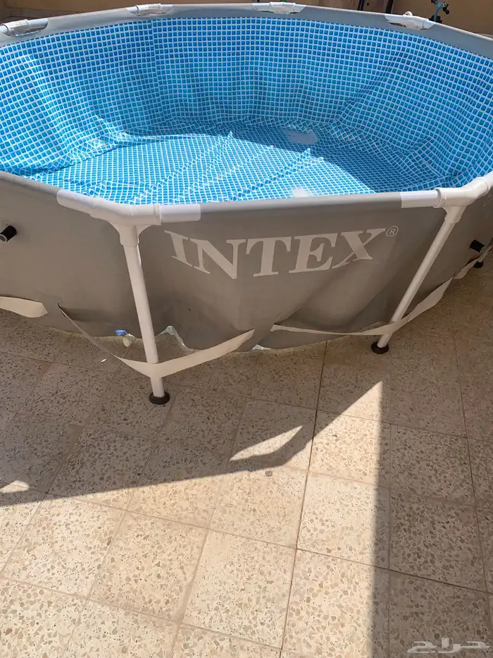 مسبح انتكس مستعمل نظيف عرض 3م 3