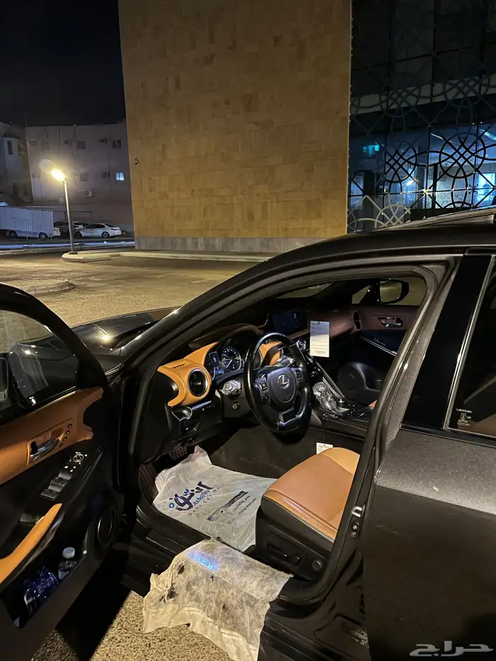 Lexus is350 2022 7
