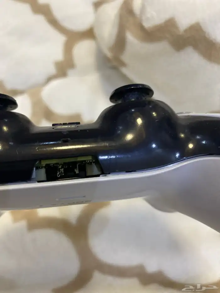 للبيع يد سوني 5 1