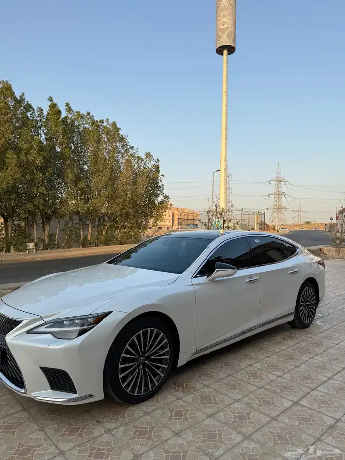 لكزس LS350 10