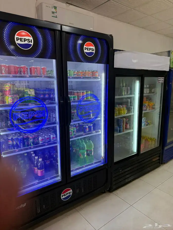 بقالة للتقبيل في الحرف 4