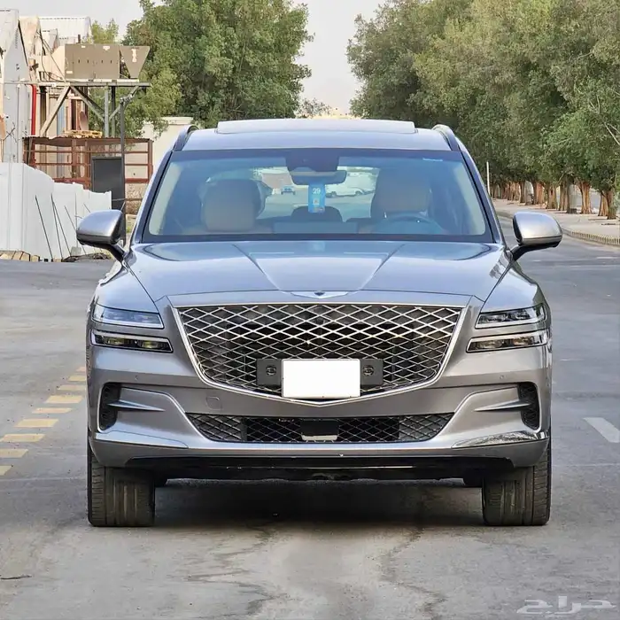 جنسس GV80 رويال موديل 2023 بحالة الوكالة 24