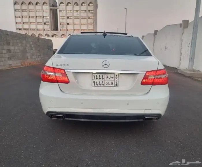 مرسيدس E 350 نظيف جدا على الفحص...العداد 215 الف 3