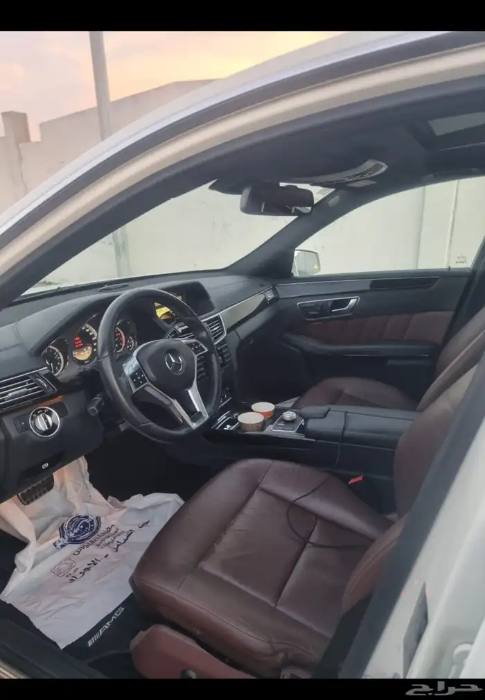 مرسيدس E 350 نظيف جدا على الفحص...العداد 215 الف 5