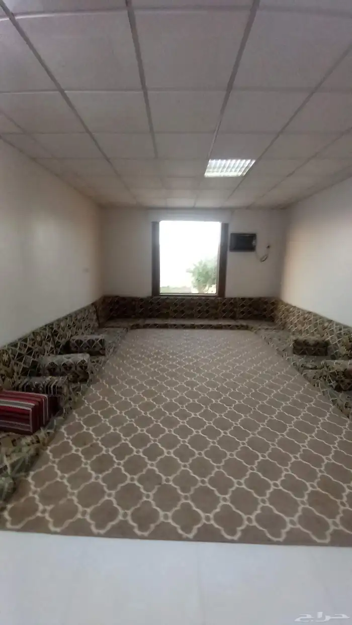 استراحه للايجار قسمين 3000الاف متر 5