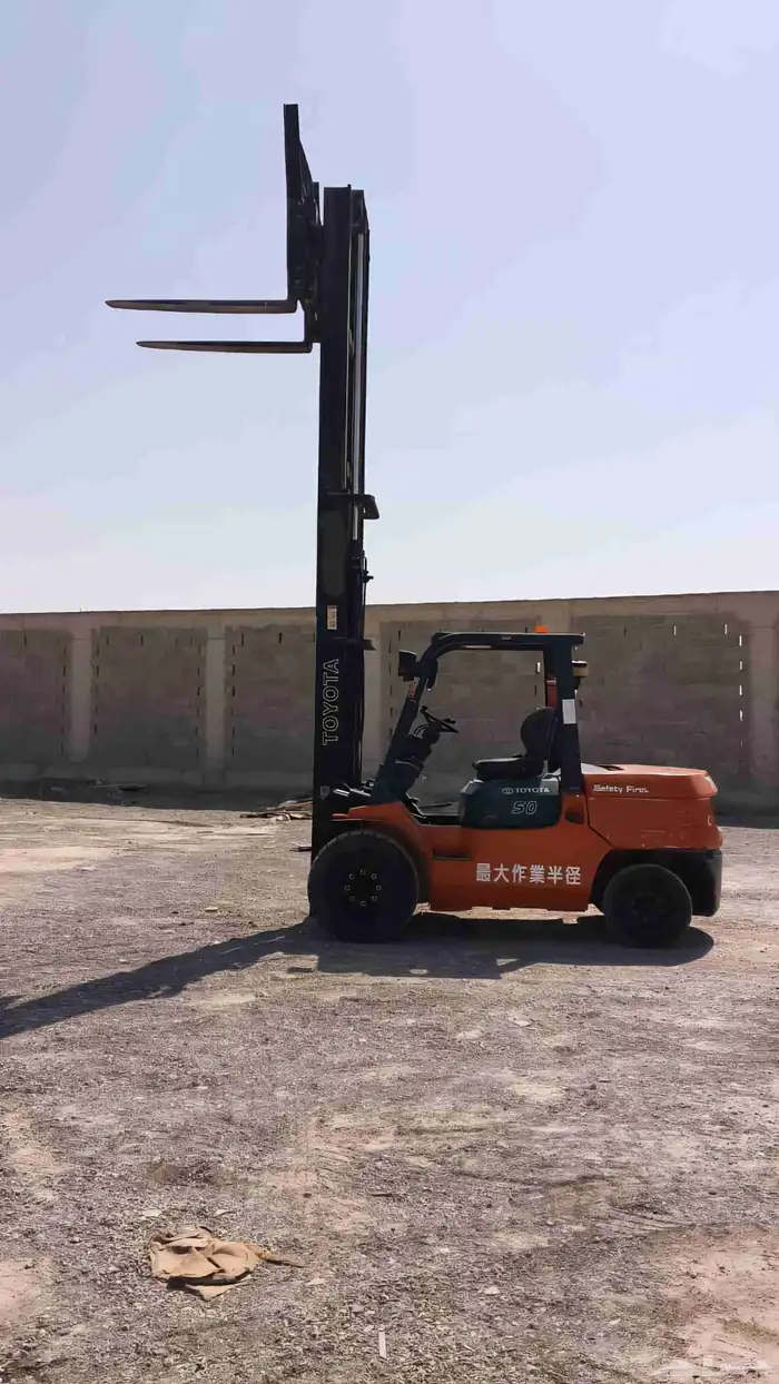 للبيع رافعه شوكيه تايوتا خمسه 5 طن forklift 1