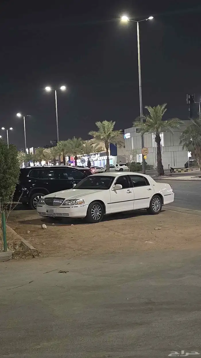 لينكولن تاون كار 2009 3