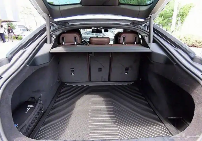 Bmw الفئة الرابعة 420i M sport Gran coupe 2026 10