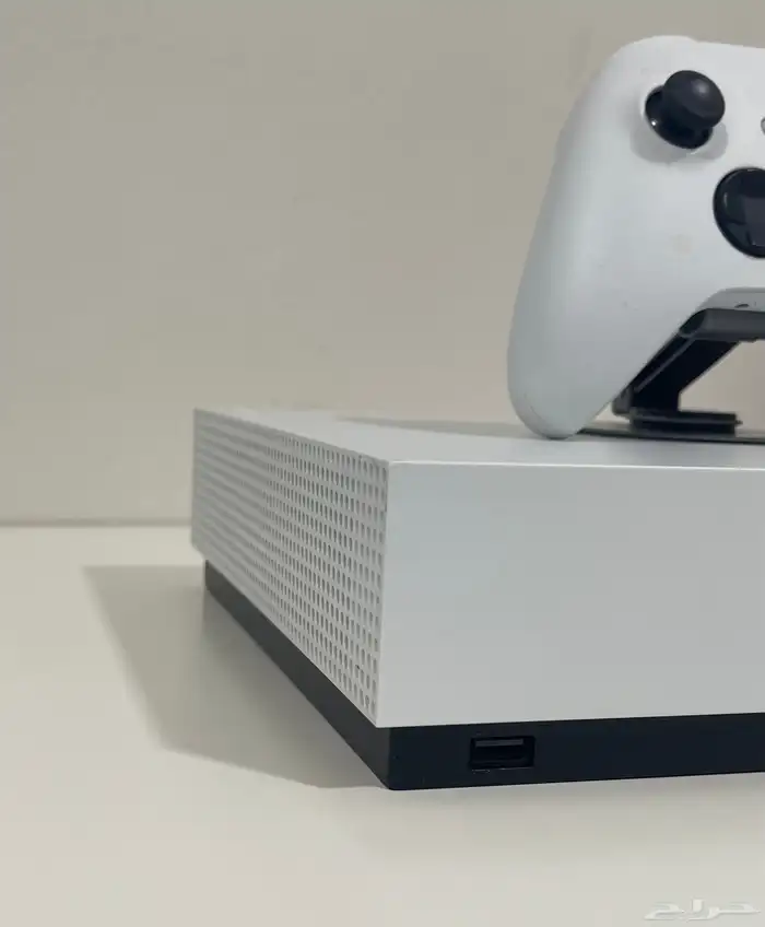 Xbox One S 5
