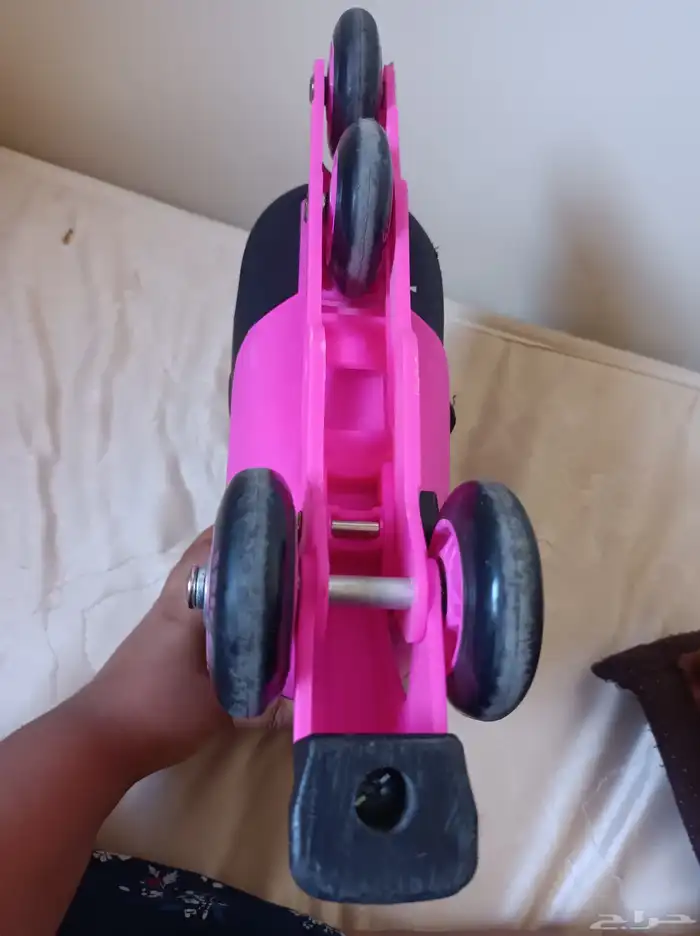 سكيت للبيع وردي 1