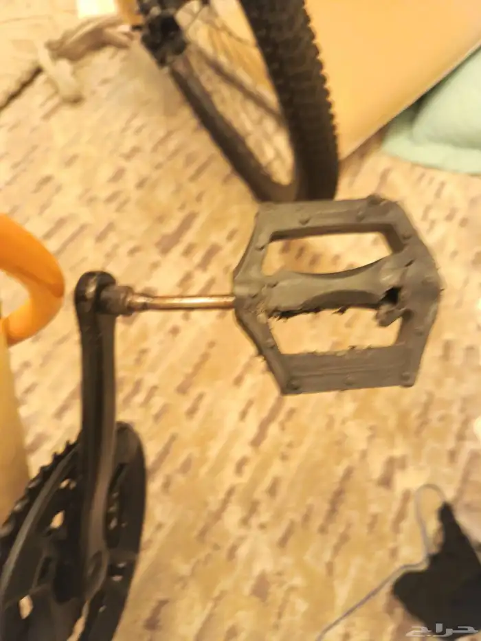 دراجه على السوم تحتاج كفرين وفرامل ودعاسه 2