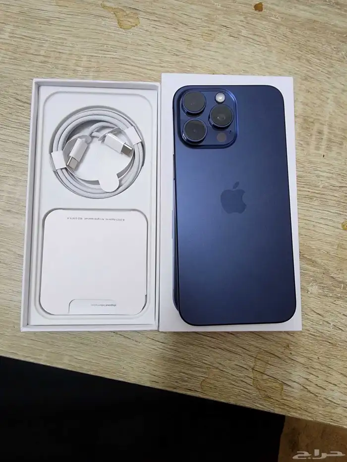 ايفون 15 برو ماكس وكاله بطاريه 100 استخدام قليل جدا 1