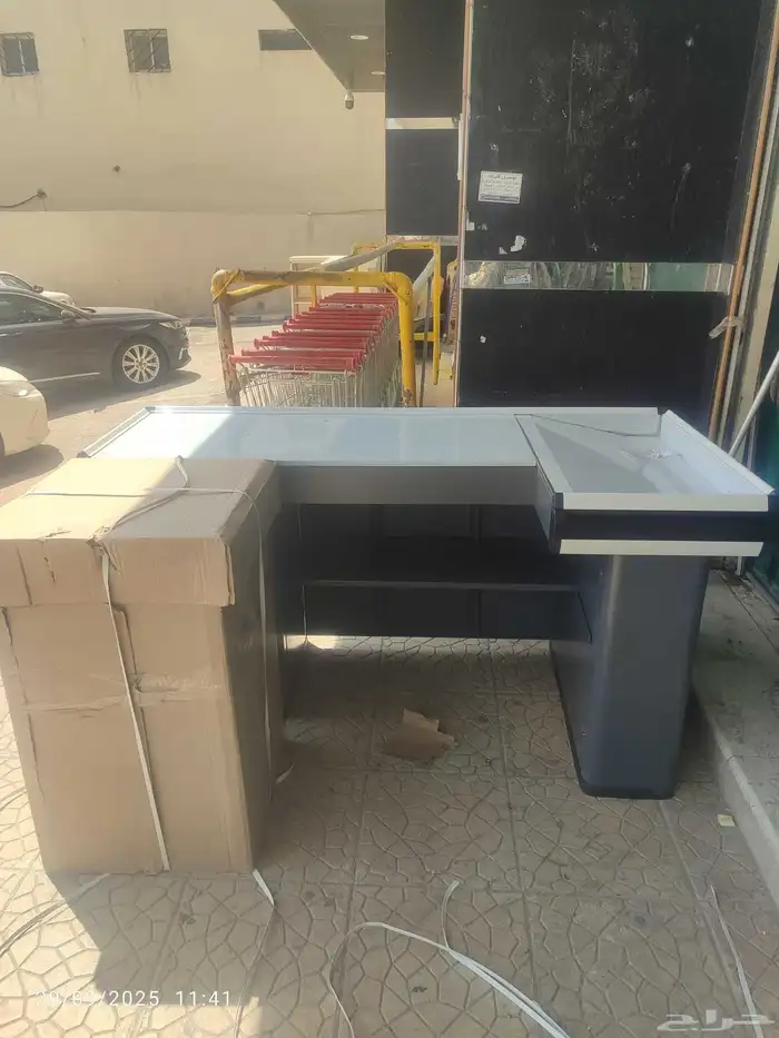طاولات كاشير واستندات خضار ورفوف سوبر ماركت 1