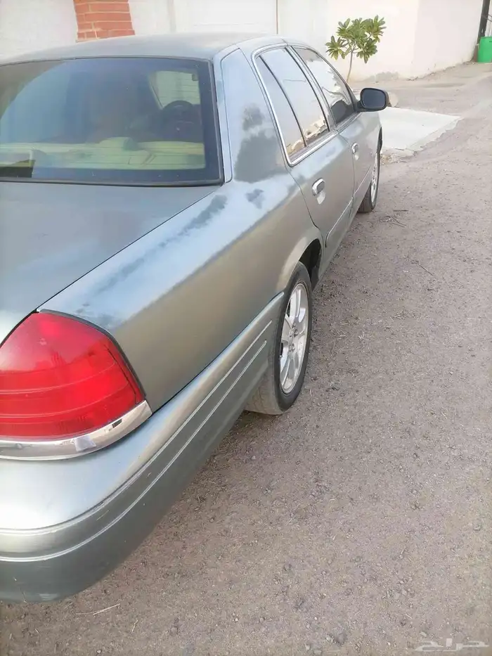 للبيع فورد كراون فكتوريا سعودي موديل 2006 2