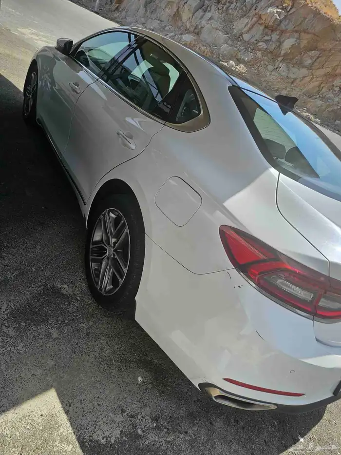 للبيع ازيرا 2018 ممشى 302 بودي وكاله ومالك أول .. ب 47 الف 5
