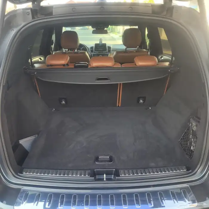 مرسيدس GLE 500AMG 12