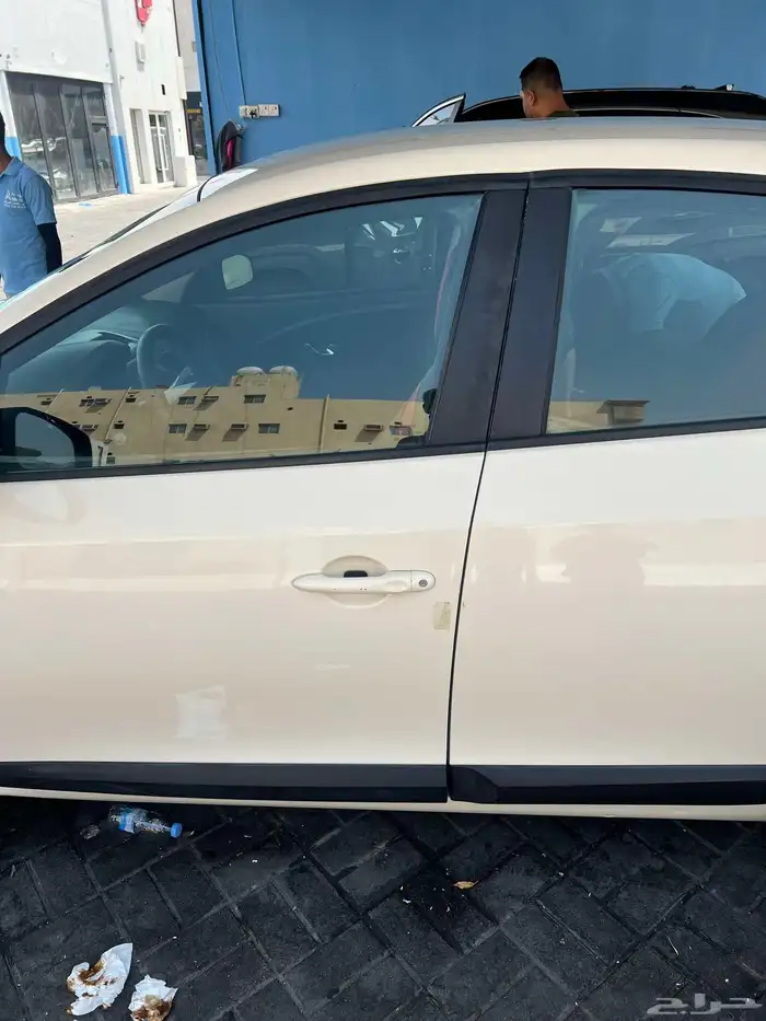 Renault fluence car 2016 9