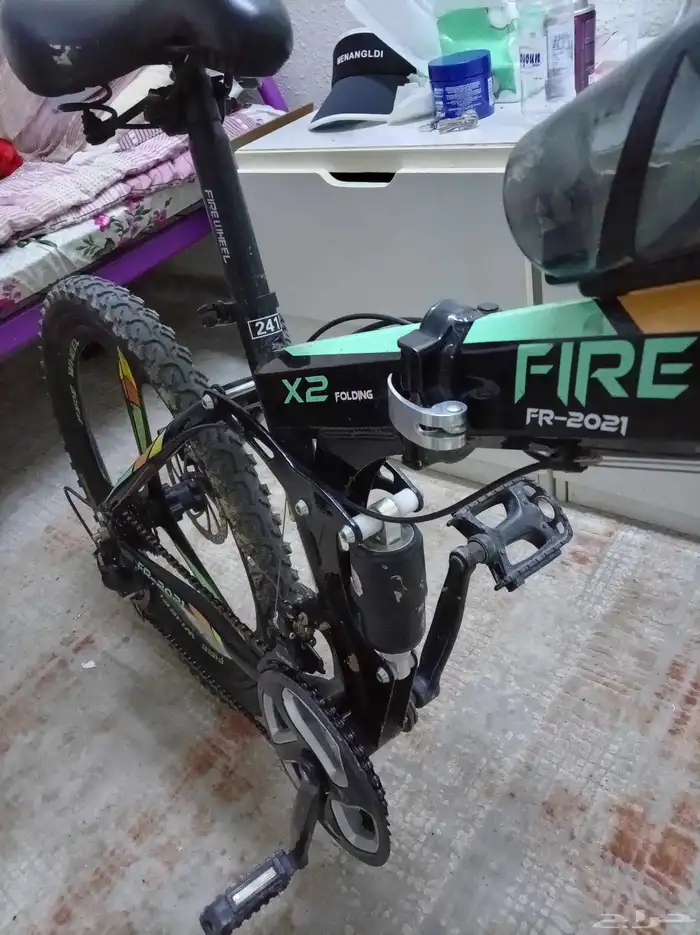 هذه الدراجه تحتوي على مساعدات اماميه وخلفيه وعند رحلاتك تت 1