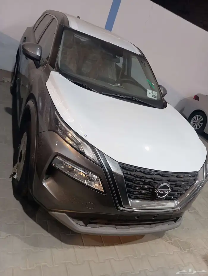 نيسان اكس تريل 5 و7 مقاعد 2025. ...كاش واقساط 6