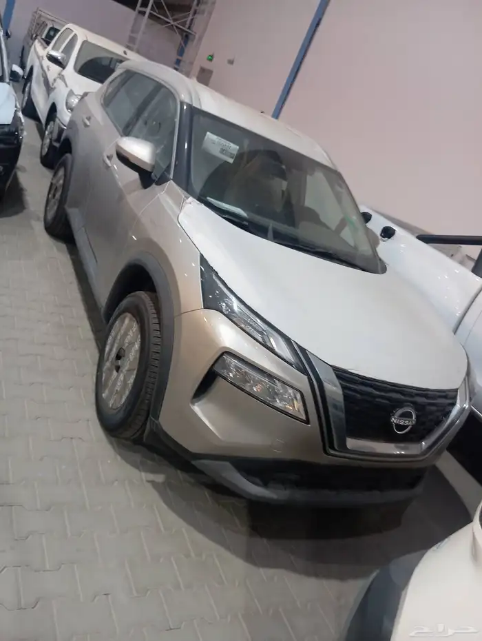 نيسان اكس تريل 5 و7 مقاعد 2025. ...كاش واقساط 2