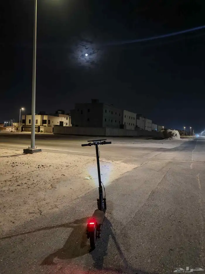 سكوتر كهربائي مطور مساعدات أمامية وخلفية 1