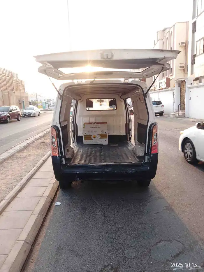 دباب باص نقل بضائع 5
