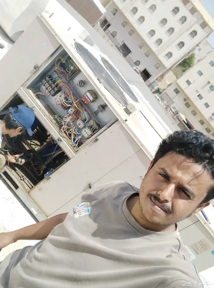 فني مكيفات تركيب مكيفات صيانه مكيفات تركيب مكيف مركزي 9
