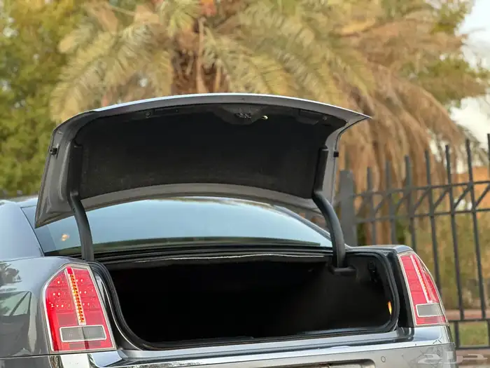 كرايزلر C300 HEMI 2014 6