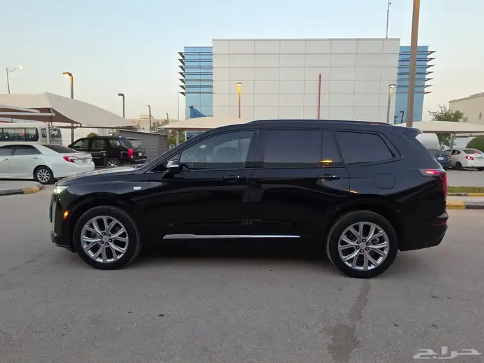 كاديلاك2020 XT6 فل كامل 5