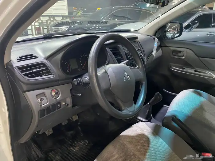 مستبيشي L200 12