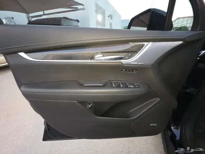 كاديلاك2020 XT6 فل كامل 24