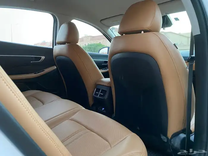 سوناتا 2020 نص فل ( بطاقه جمرك 2000cc) 26