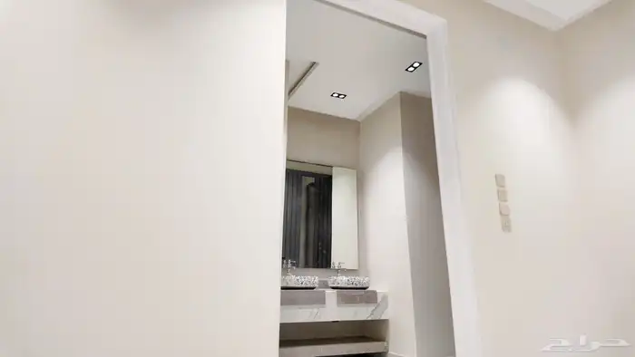 للبيع شقق خميس مشيط حي المعارض 9