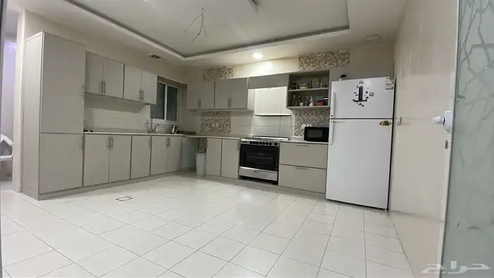 شقه للايجار في الشعله 12